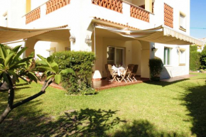 Jardín Privado y Piscina en la Playa
